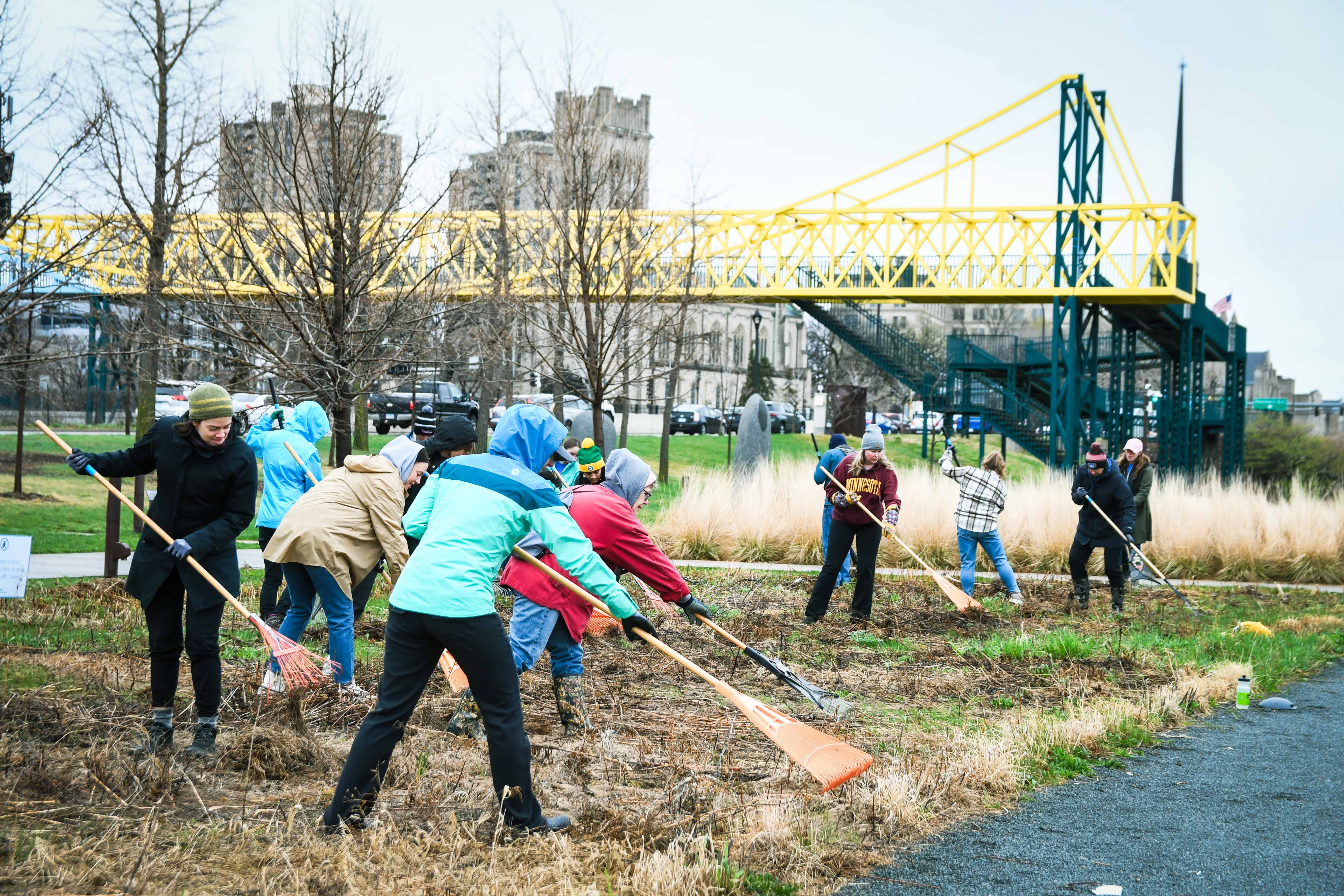 Employees volunteering from a General Mills WHQ location